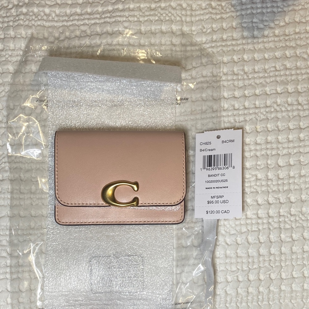 NWT Coach Bandit Card Case Wallet in Cream color🍨